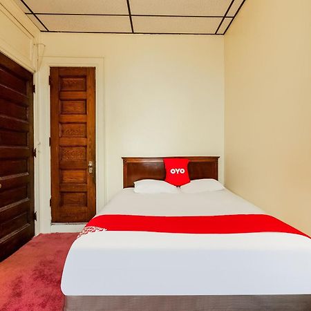 Oyo Hotel Bradford Main St Pa Экстерьер фото