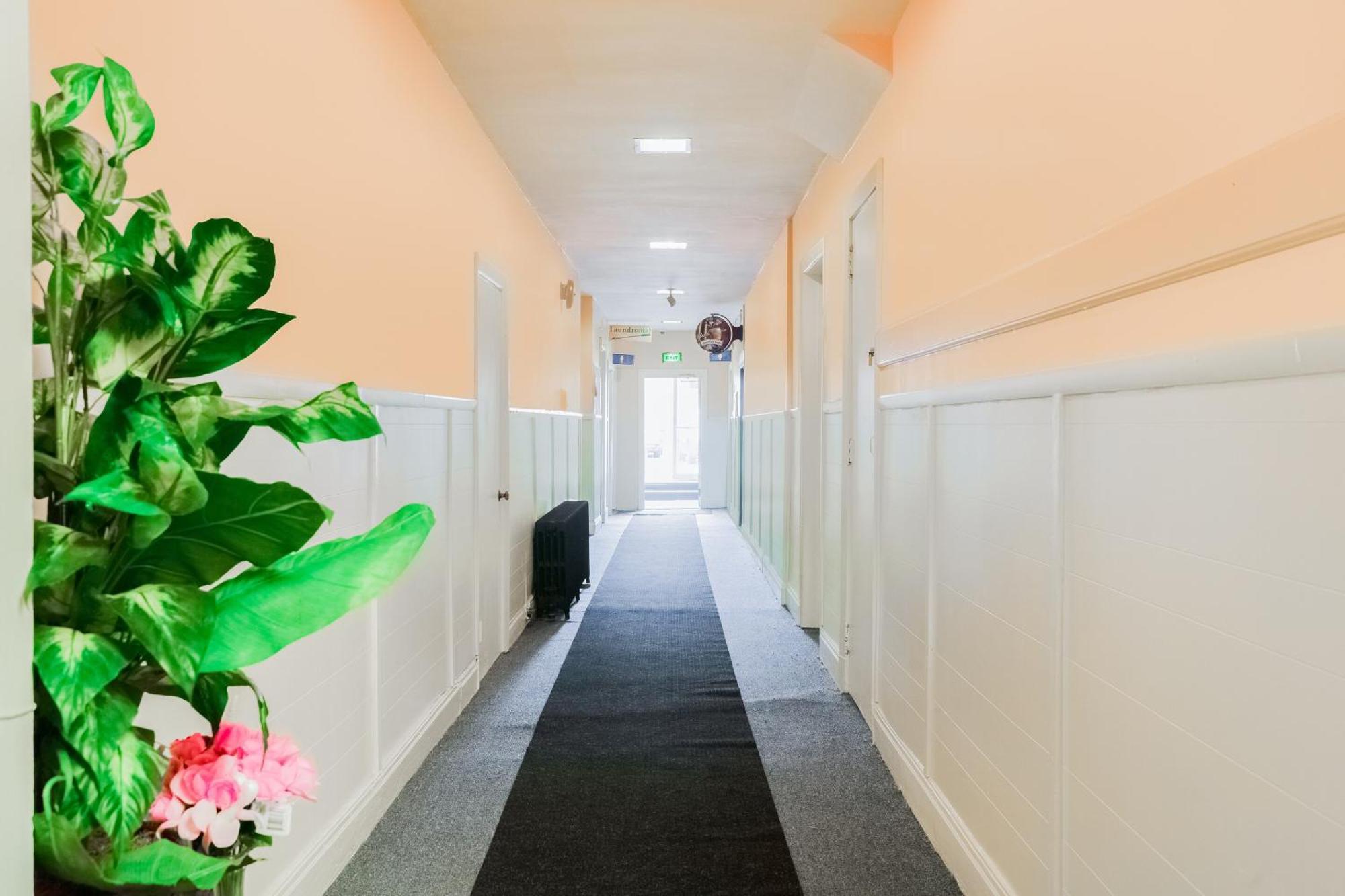 Oyo Hotel Bradford Main St Pa Экстерьер фото