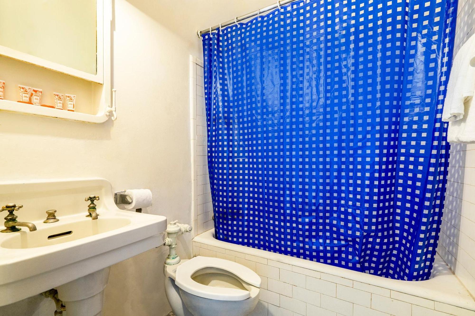 Oyo Hotel Bradford Main St Pa Экстерьер фото
