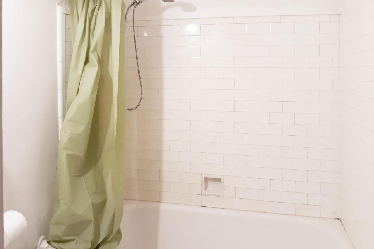 Oyo Hotel Bradford Main St Pa Экстерьер фото