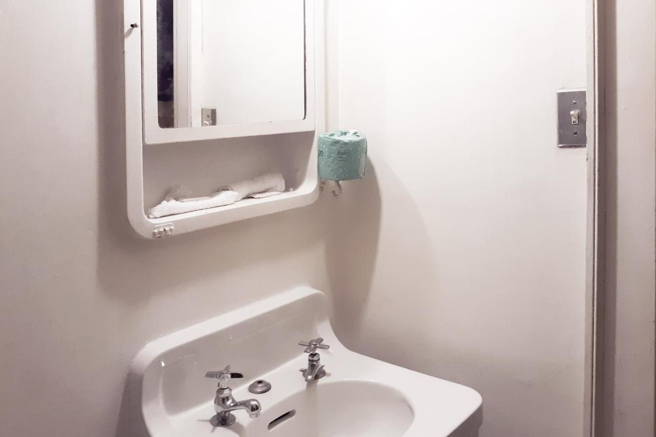 Oyo Hotel Bradford Main St Pa Экстерьер фото