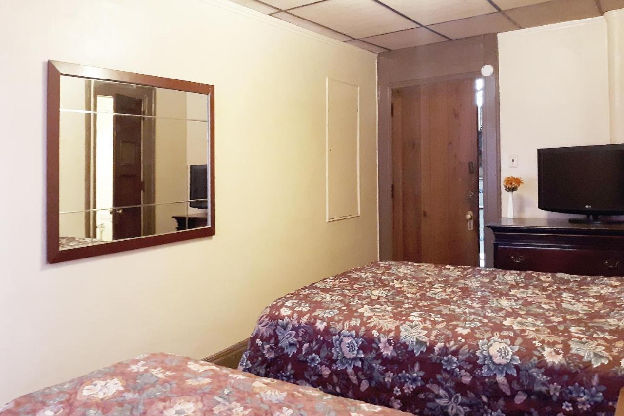 Oyo Hotel Bradford Main St Pa Экстерьер фото